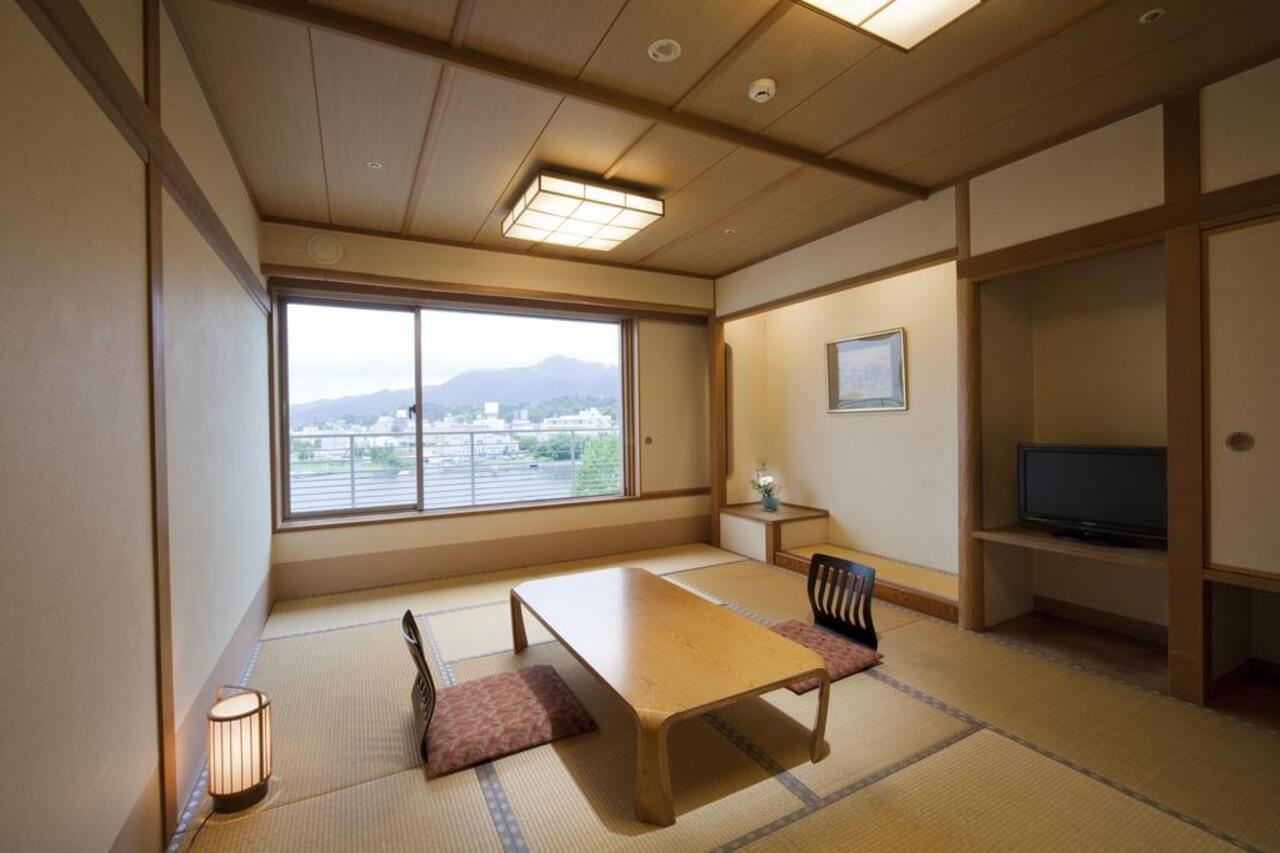 琵琶湖グランドホテル京近江 Оцу Экстерьер фото
