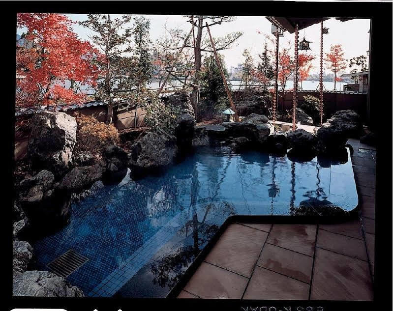 琵琶湖グランドホテル京近江 Оцу Экстерьер фото